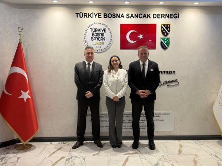 Karadağ İstanbul Başkonsolosu Sayın Branislav Karadžić ve Karadağ İstanbul Başkonsolosluğu Ateşesi Eldina Nurkoviç derneğimizi ziyaret etti.