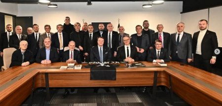 Beşiktaş Başkanı Hasan Arat'ı ziyaret